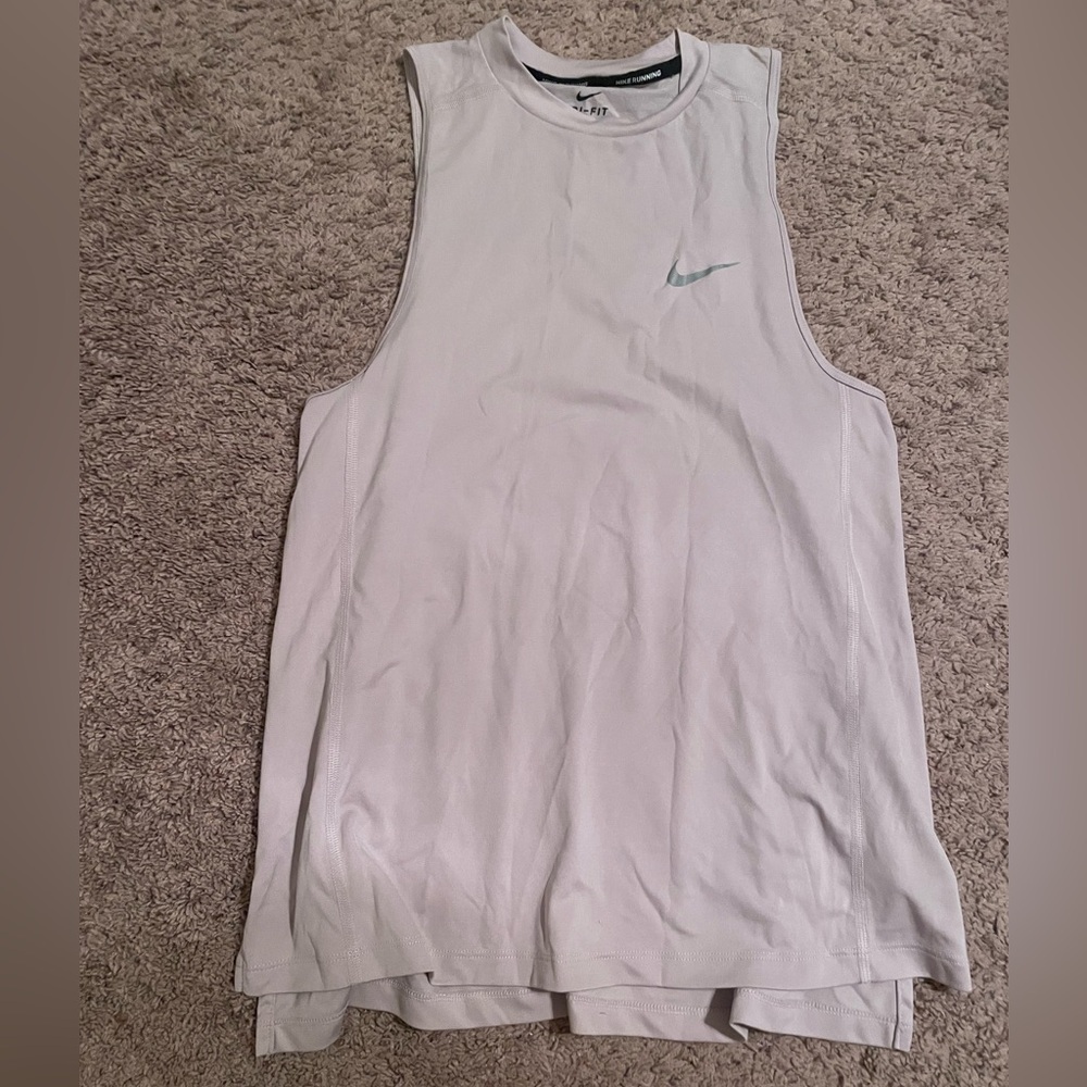 Nike light purple/mauve Sleeveless Athletic Top